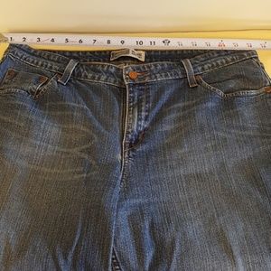 Levi's Bootcut Jeans